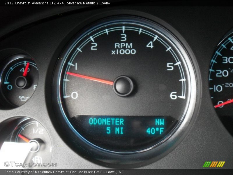 Silver Ice Metallic / Ebony 2012 Chevrolet Avalanche LTZ 4x4