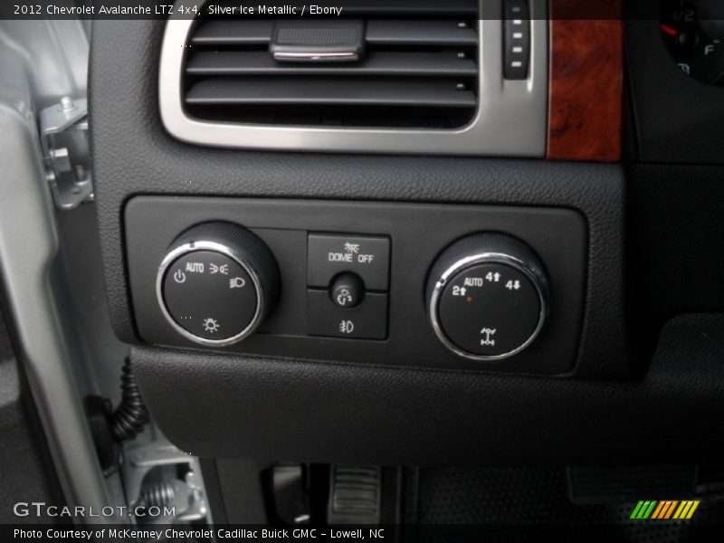 Silver Ice Metallic / Ebony 2012 Chevrolet Avalanche LTZ 4x4
