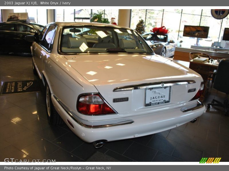 White Onyx / Ivory 2003 Jaguar XJ XJ8