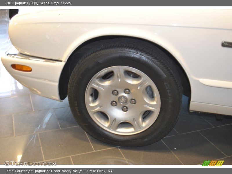White Onyx / Ivory 2003 Jaguar XJ XJ8