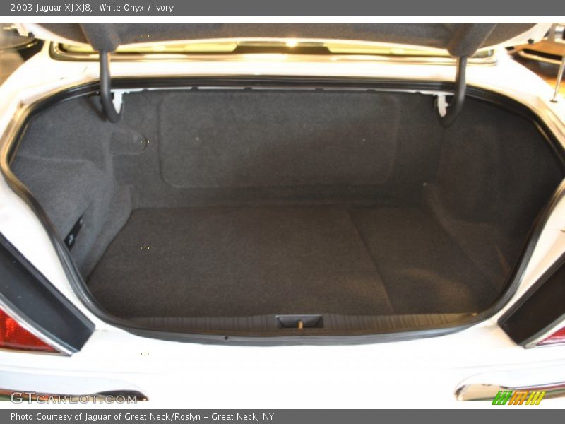 White Onyx / Ivory 2003 Jaguar XJ XJ8