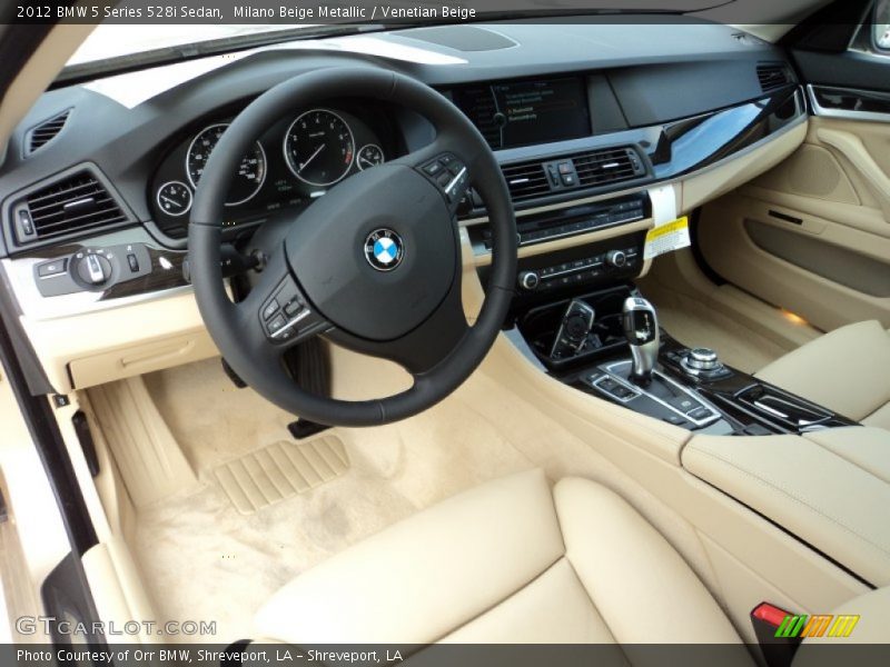 Dashboard of 2012 5 Series 528i Sedan