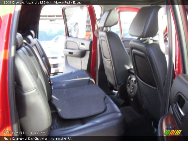 Victory Red / Ebony 2008 Chevrolet Avalanche LTZ 4x4