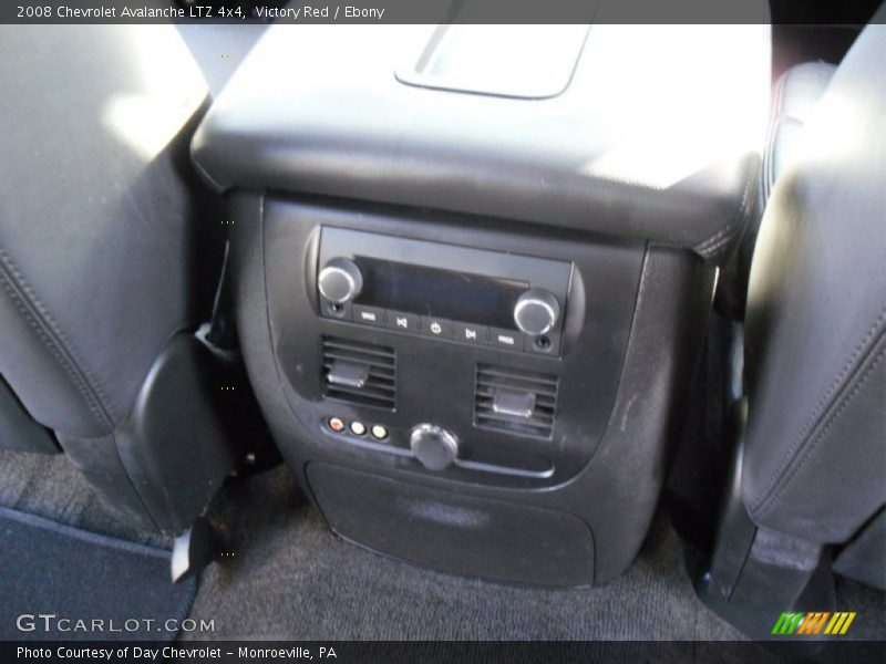 Victory Red / Ebony 2008 Chevrolet Avalanche LTZ 4x4