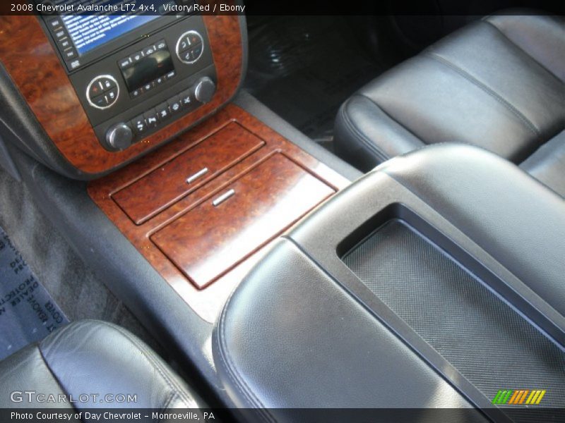 Victory Red / Ebony 2008 Chevrolet Avalanche LTZ 4x4
