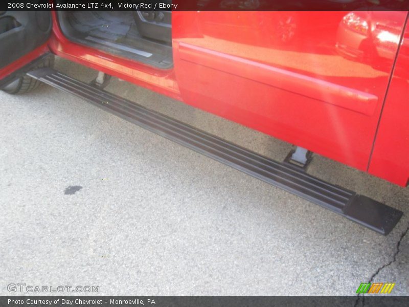 Victory Red / Ebony 2008 Chevrolet Avalanche LTZ 4x4