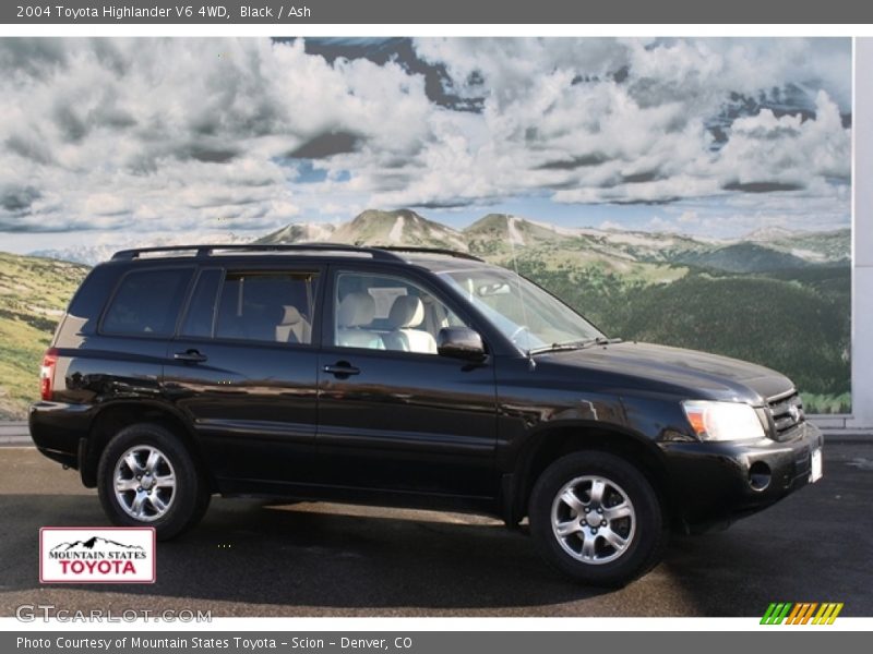 Black / Ash 2004 Toyota Highlander V6 4WD
