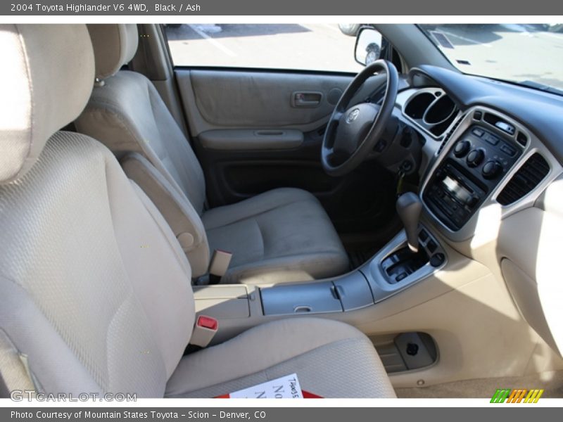 Black / Ash 2004 Toyota Highlander V6 4WD