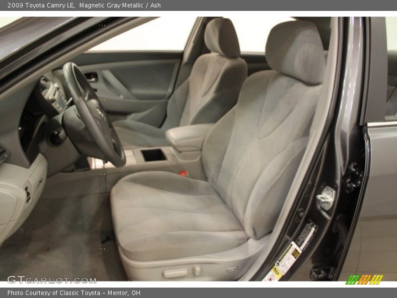 Magnetic Gray Metallic / Ash 2009 Toyota Camry LE