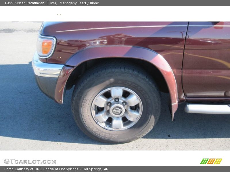 Mahogany Pearl / Blond 1999 Nissan Pathfinder SE 4x4