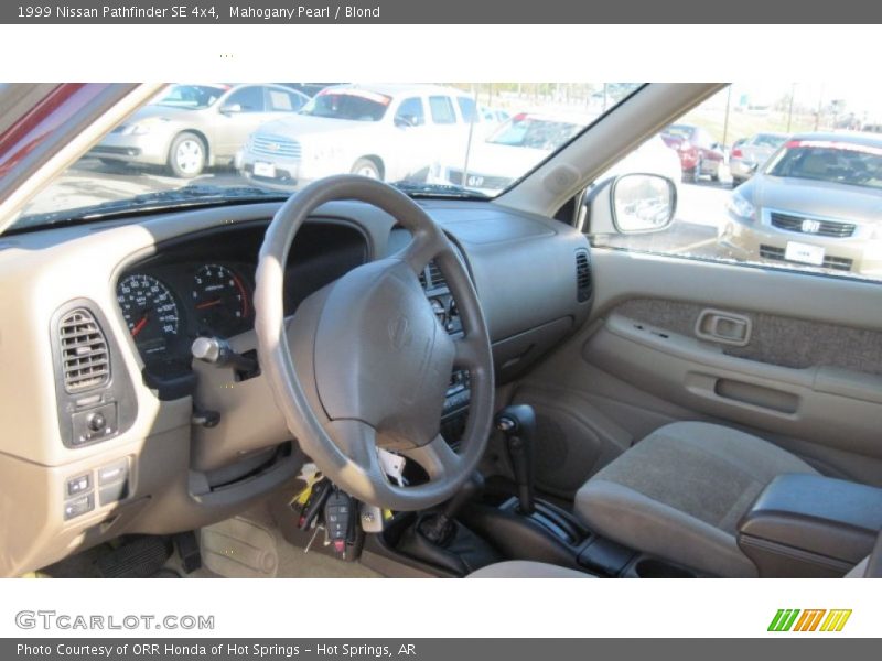 Mahogany Pearl / Blond 1999 Nissan Pathfinder SE 4x4
