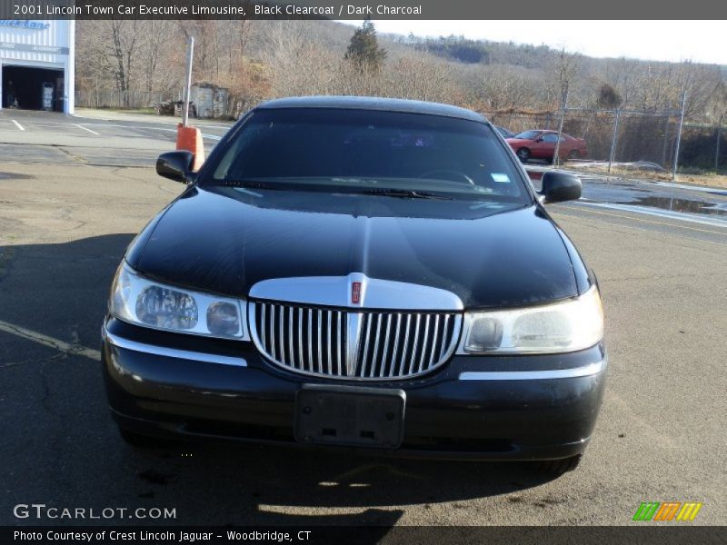 Black Clearcoat / Dark Charcoal 2001 Lincoln Town Car Executive Limousine