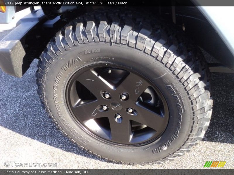 Arctic Edition Alloy Wheel - 2012 Jeep Wrangler Sahara Arctic Edition 4x4