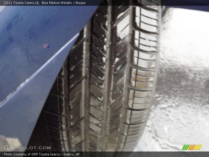 Blue Ribbon Metallic / Bisque 2011 Toyota Camry LE