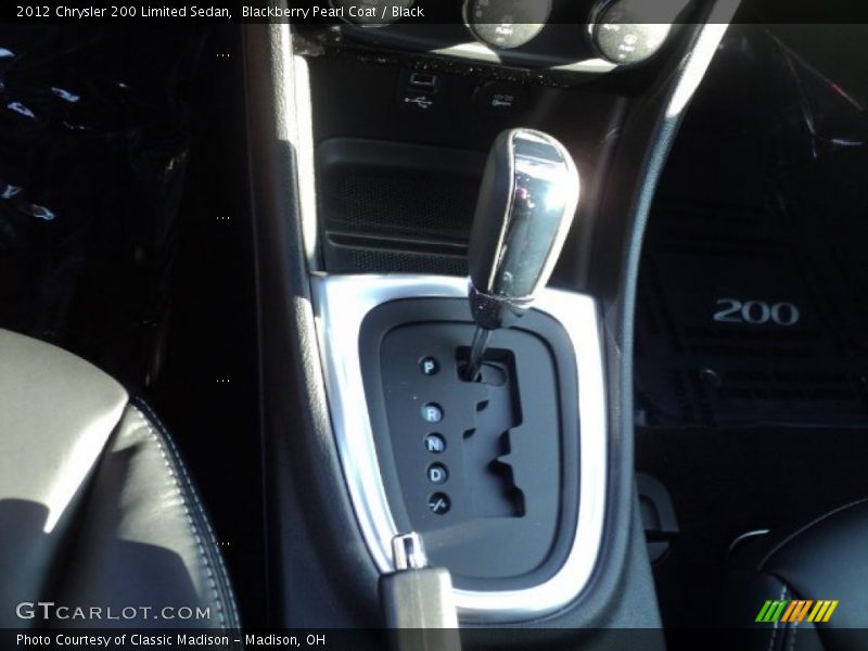 Blackberry Pearl Coat / Black 2012 Chrysler 200 Limited Sedan