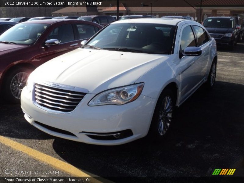 Bright White / Black 2012 Chrysler 200 Limited Sedan