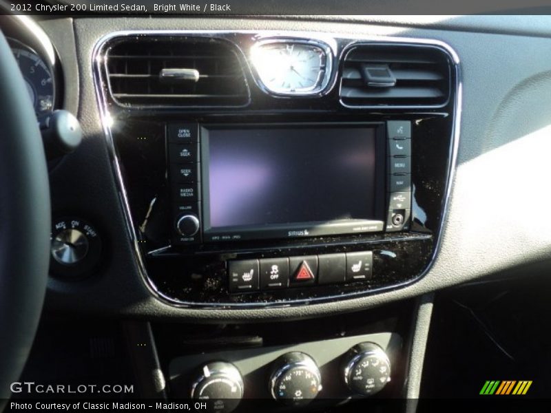 Bright White / Black 2012 Chrysler 200 Limited Sedan