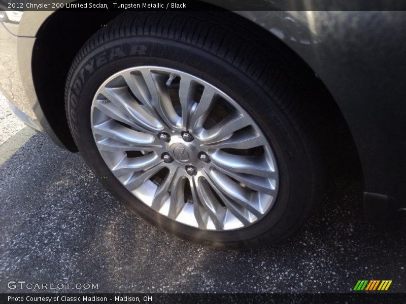 Tungsten Metallic / Black 2012 Chrysler 200 Limited Sedan