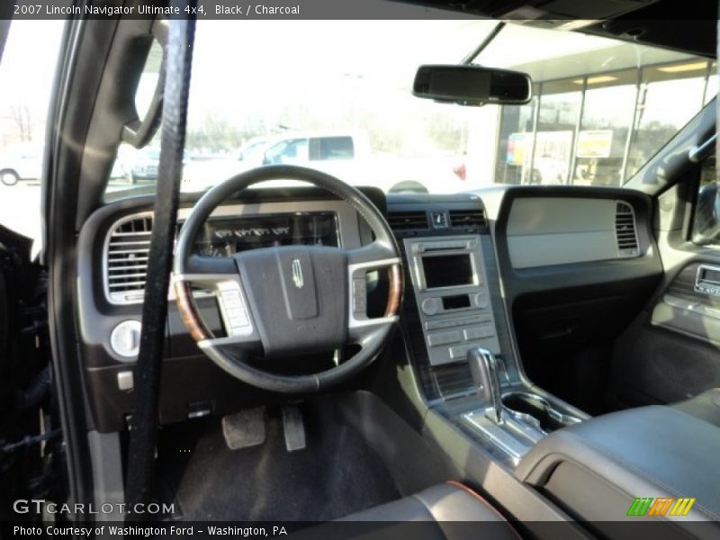 Black / Charcoal 2007 Lincoln Navigator Ultimate 4x4