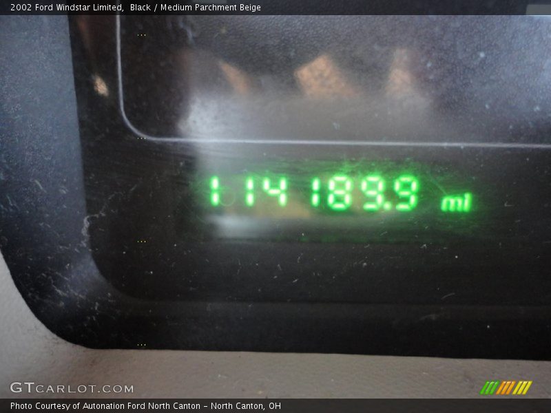 Black / Medium Parchment Beige 2002 Ford Windstar Limited