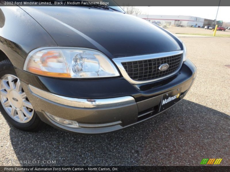 Black / Medium Parchment Beige 2002 Ford Windstar Limited