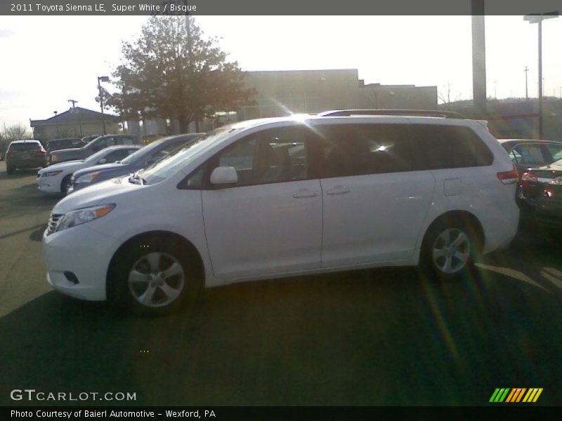 Super White / Bisque 2011 Toyota Sienna LE