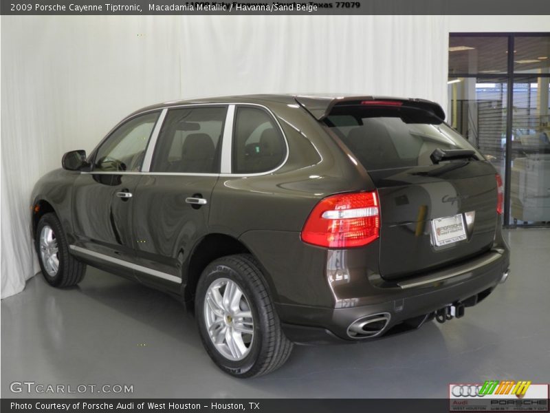 Macadamia Metallic / Havanna/Sand Beige 2009 Porsche Cayenne Tiptronic