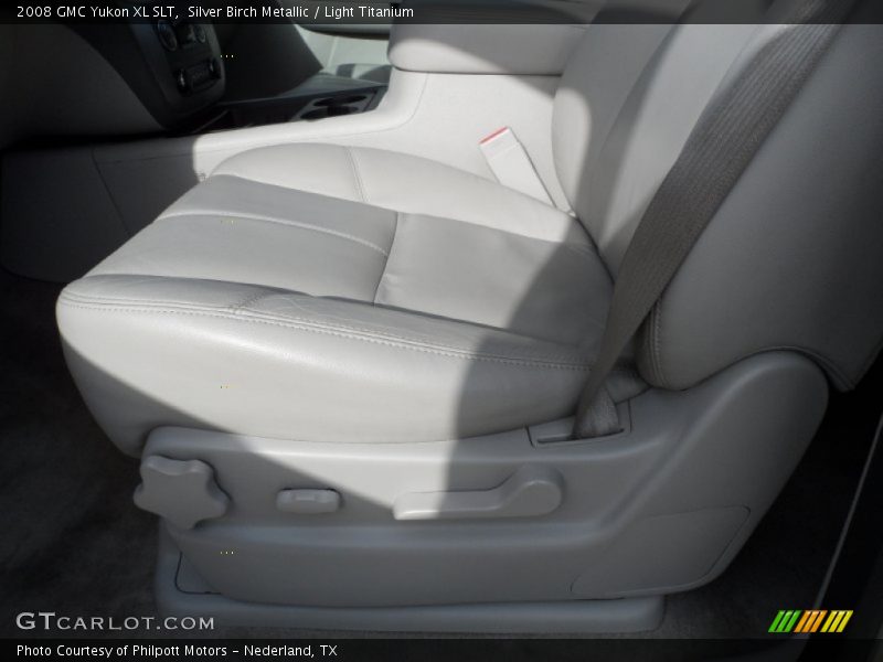 Silver Birch Metallic / Light Titanium 2008 GMC Yukon XL SLT