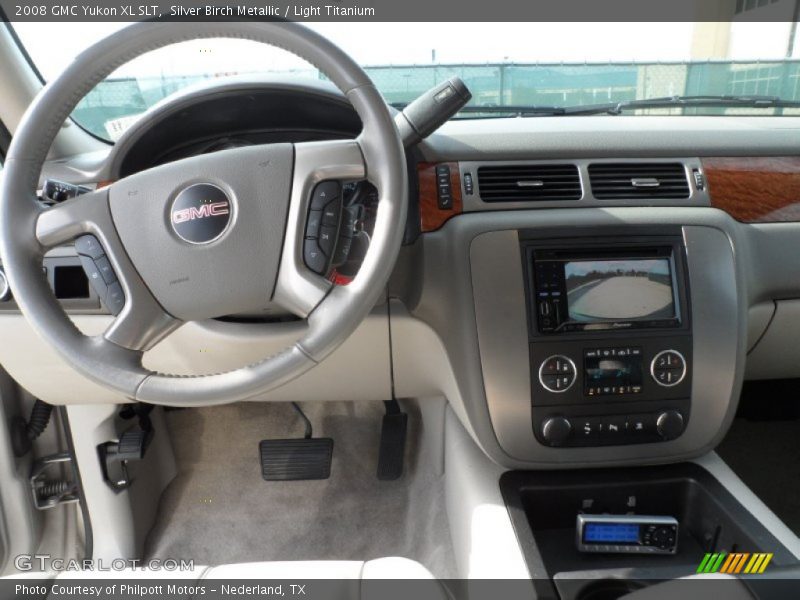 Silver Birch Metallic / Light Titanium 2008 GMC Yukon XL SLT