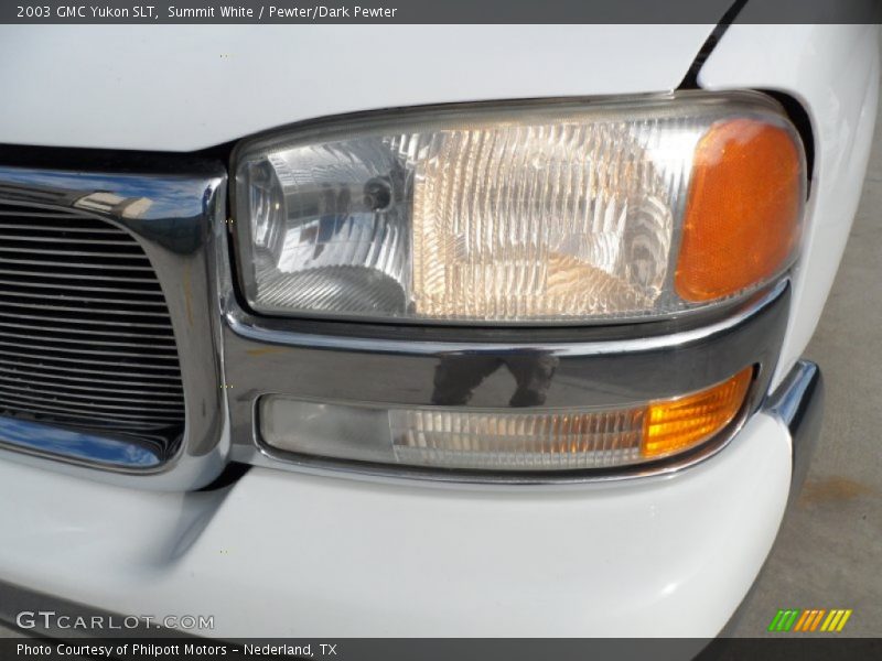 Summit White / Pewter/Dark Pewter 2003 GMC Yukon SLT
