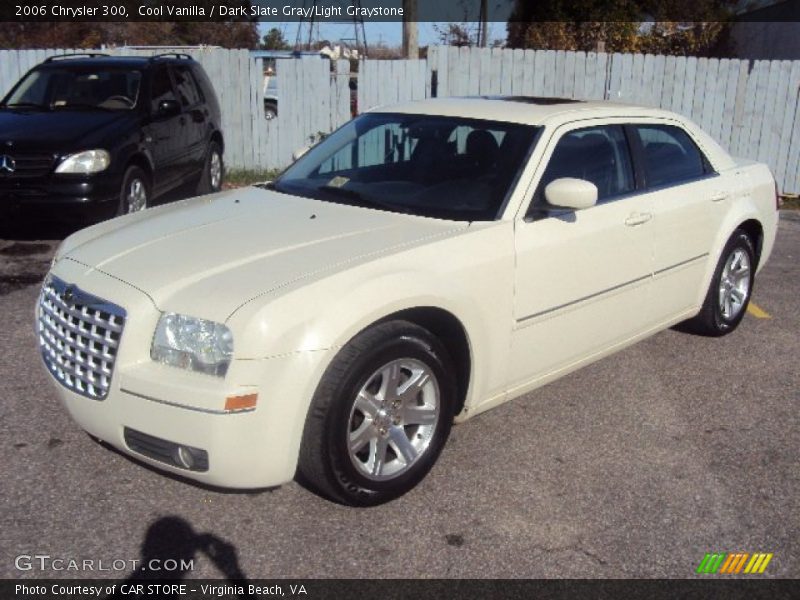 Cool Vanilla / Dark Slate Gray/Light Graystone 2006 Chrysler 300