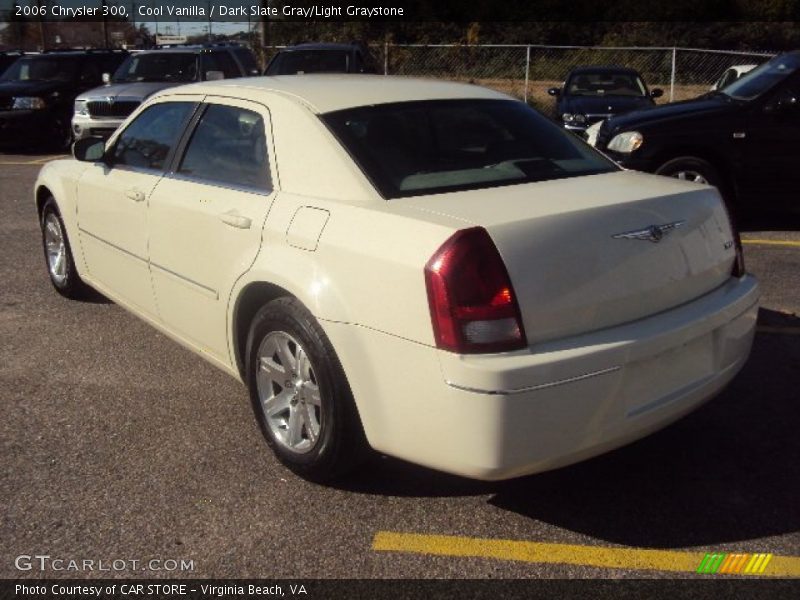 Cool Vanilla / Dark Slate Gray/Light Graystone 2006 Chrysler 300