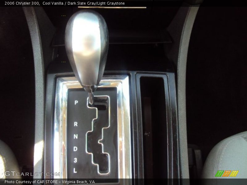 Cool Vanilla / Dark Slate Gray/Light Graystone 2006 Chrysler 300