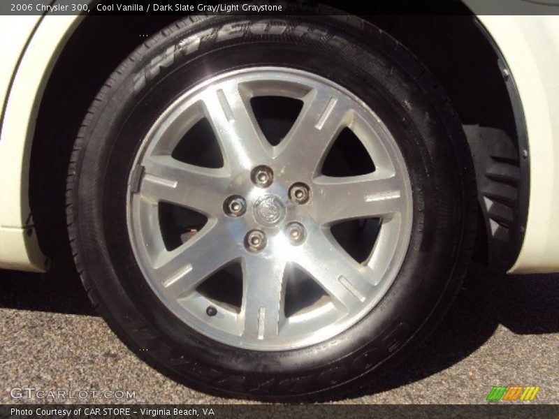 Cool Vanilla / Dark Slate Gray/Light Graystone 2006 Chrysler 300