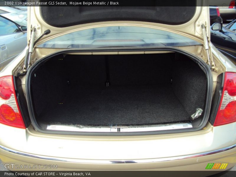 Mojave Beige Metallic / Black 2002 Volkswagen Passat GLS Sedan