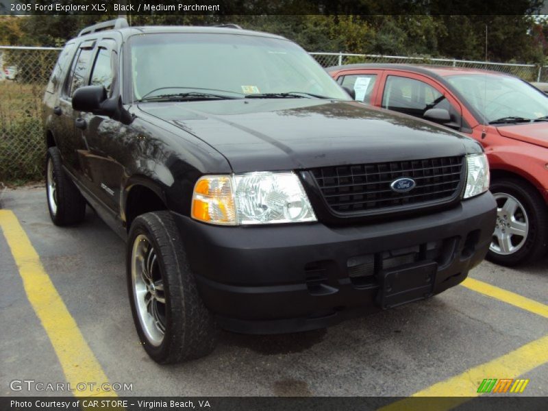 Black / Medium Parchment 2005 Ford Explorer XLS