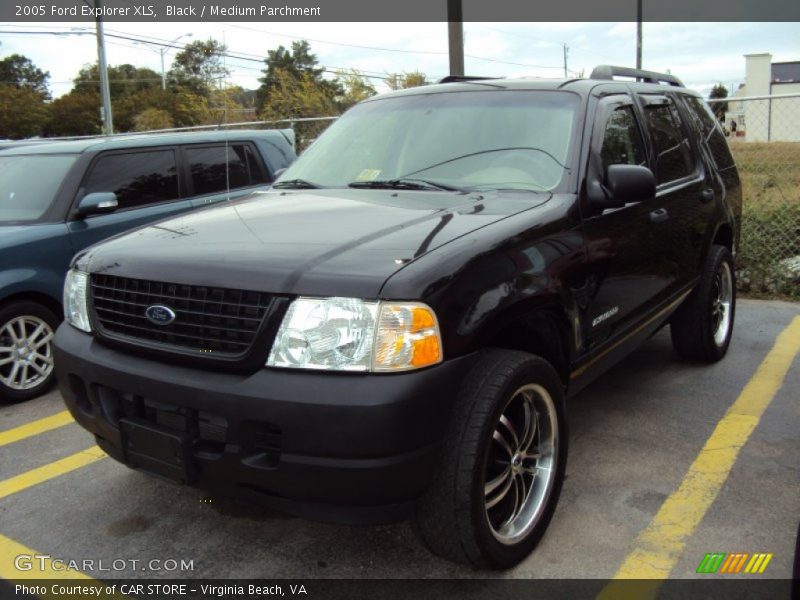 Black / Medium Parchment 2005 Ford Explorer XLS