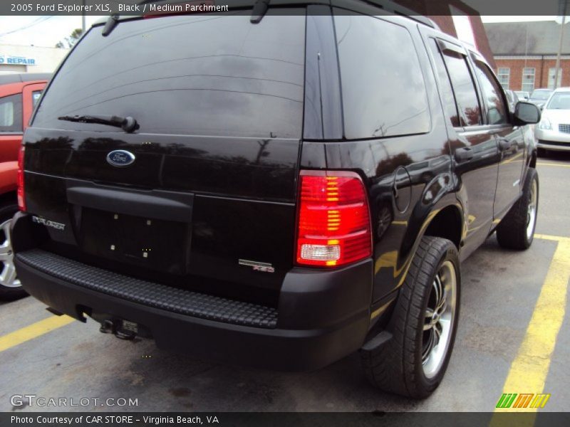Black / Medium Parchment 2005 Ford Explorer XLS