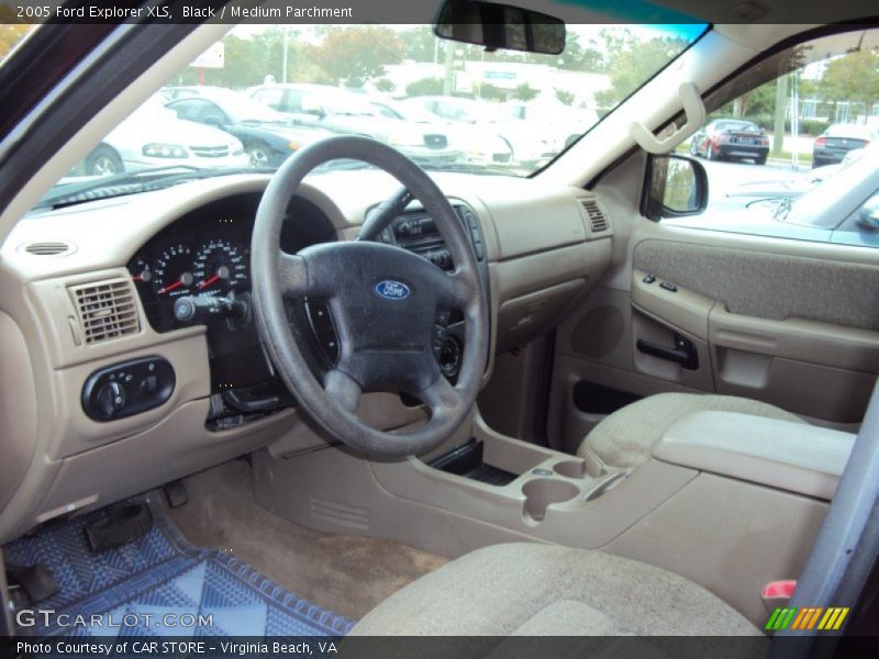 Black / Medium Parchment 2005 Ford Explorer XLS