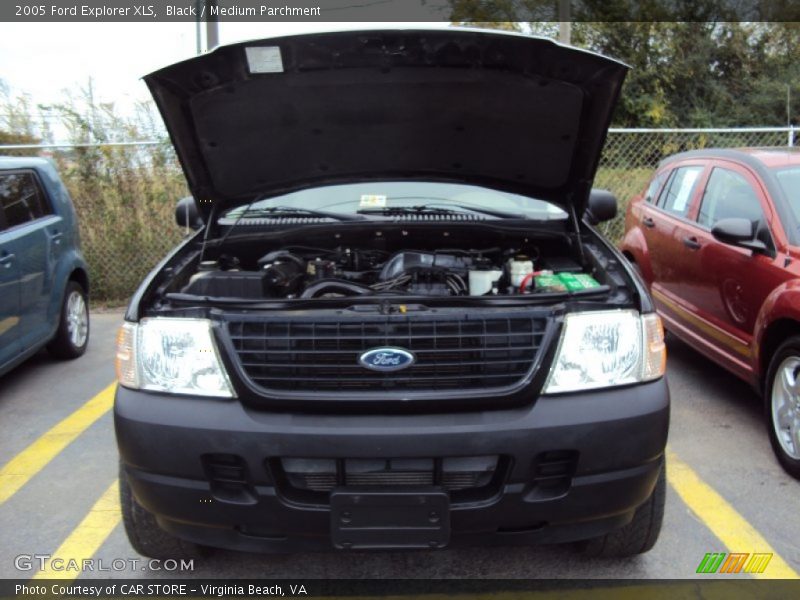 Black / Medium Parchment 2005 Ford Explorer XLS