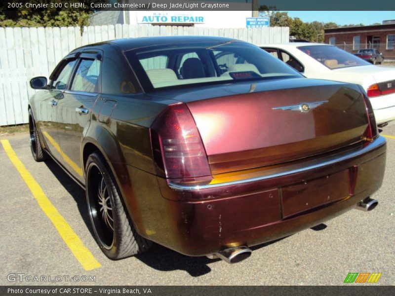 Custom Chameleon / Deep Jade/Light Graystone 2005 Chrysler 300 C HEMI