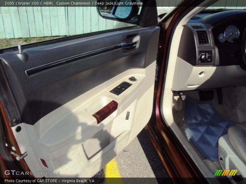 Custom Chameleon / Deep Jade/Light Graystone 2005 Chrysler 300 C HEMI