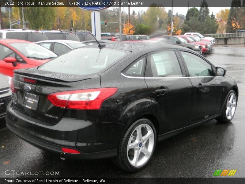 Tuxedo Black Metallic / Arctic White Leather 2012 Ford Focus Titanium Sedan
