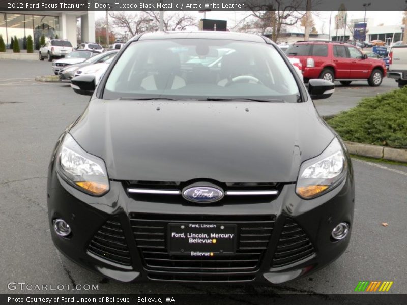 Tuxedo Black Metallic / Arctic White Leather 2012 Ford Focus Titanium 5-Door