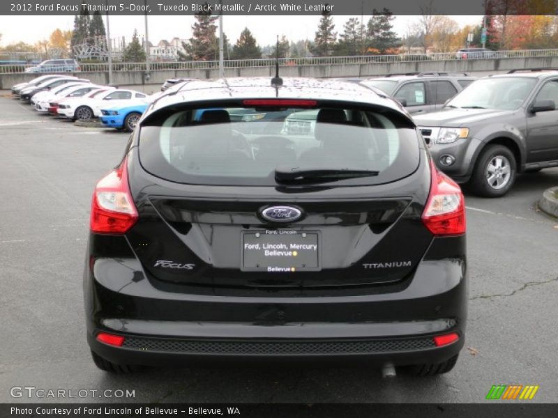 Tuxedo Black Metallic / Arctic White Leather 2012 Ford Focus Titanium 5-Door