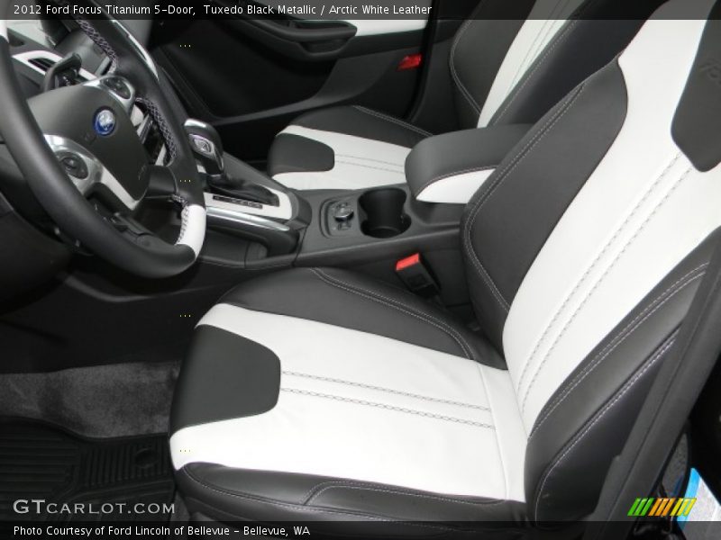 Tuxedo Black Metallic / Arctic White Leather 2012 Ford Focus Titanium 5-Door