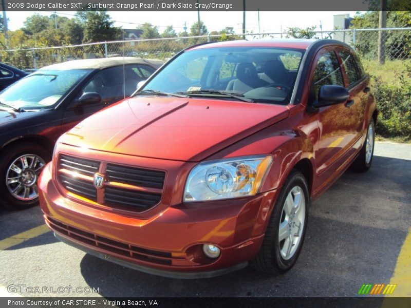 Front 3/4 View of 2008 Caliber SXT