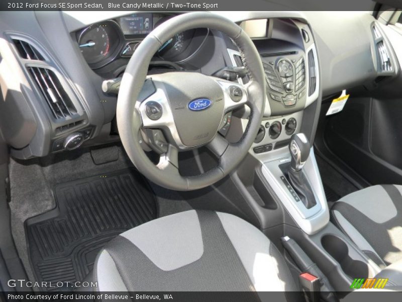 Blue Candy Metallic / Two-Tone Sport 2012 Ford Focus SE Sport Sedan