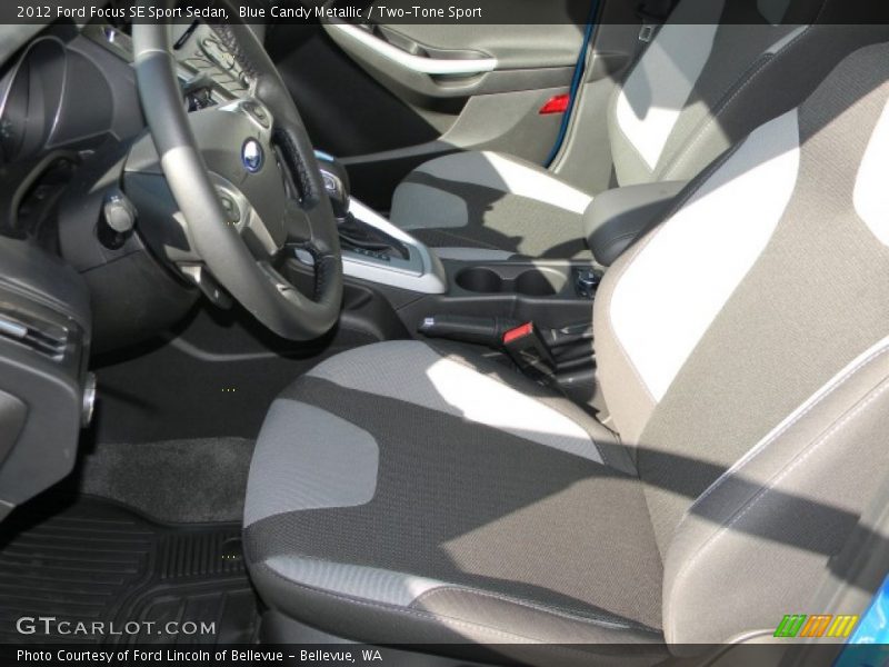 Blue Candy Metallic / Two-Tone Sport 2012 Ford Focus SE Sport Sedan