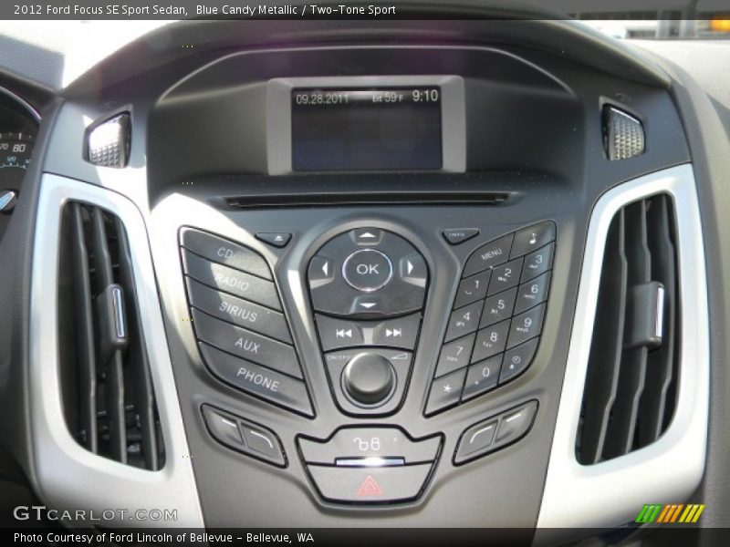 Blue Candy Metallic / Two-Tone Sport 2012 Ford Focus SE Sport Sedan